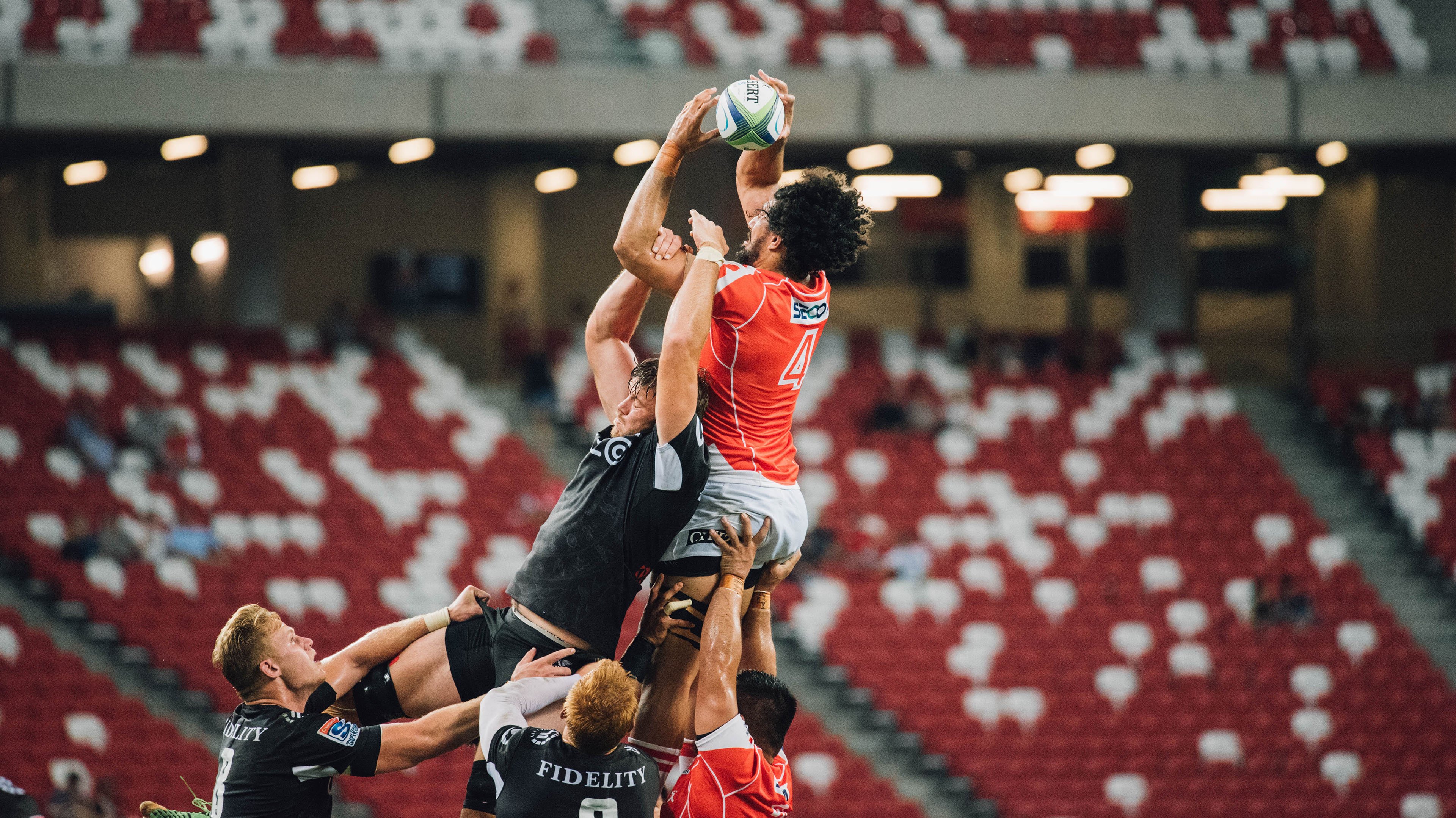 詹姆斯爆发，深圳队稳稳拿下浙江队，当个人英雄主义遇上精密战术机器